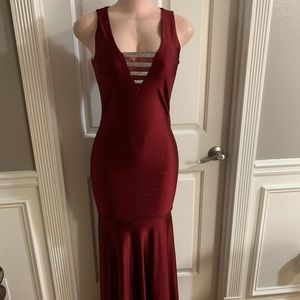 Women’s junior burgundy halter sleeveless dress